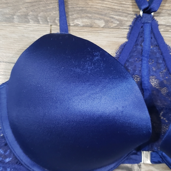 Pink Victoria Secret bra 34c - Picture 6 of 8